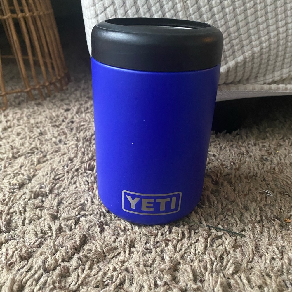 Yeti can coozie
